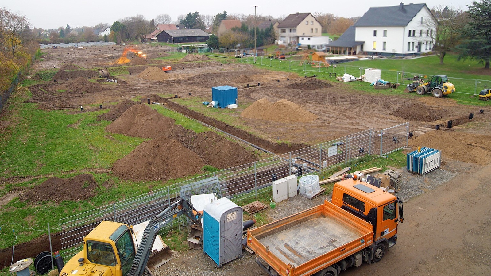 Auf dieser Abbidlung sieht man das Baufeld der zukünftigen Freiflächen-Solarthermie-Anlage in Lemgo.